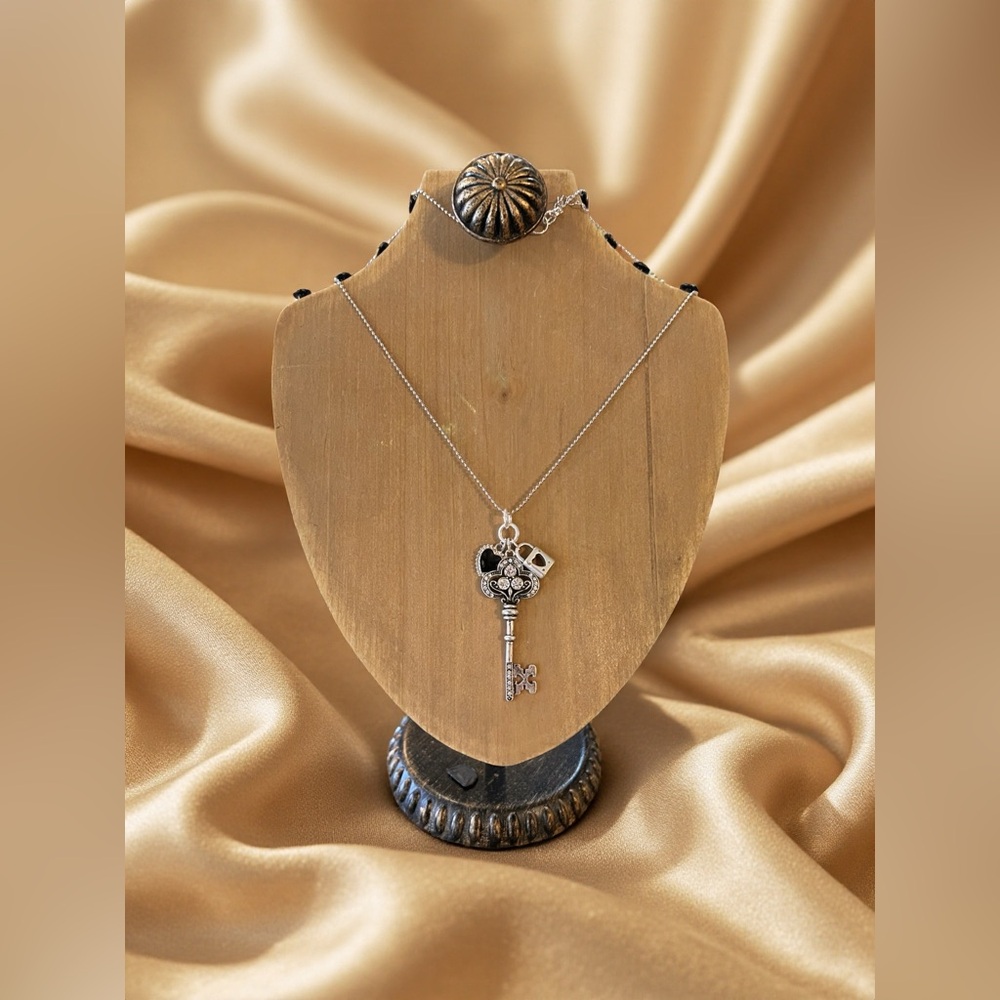 Gorgeous Black and Silver Toned Heart Lock and Key Pendant Necklace - Picture 15 of 17